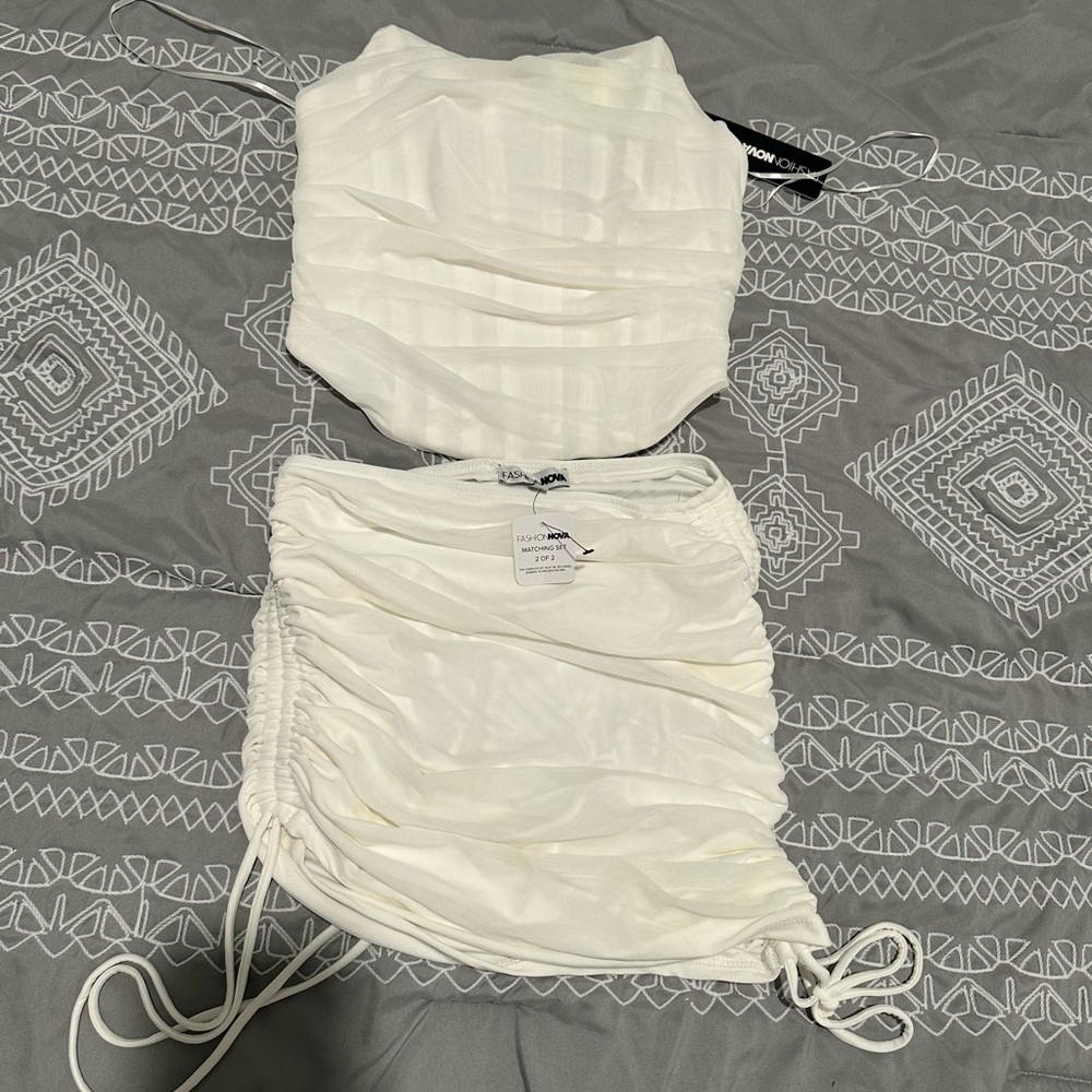 Chic White Ruched Skirt